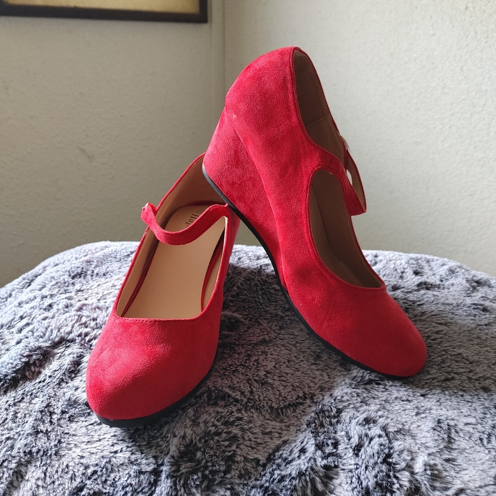 HapHop Red 2"Wedge